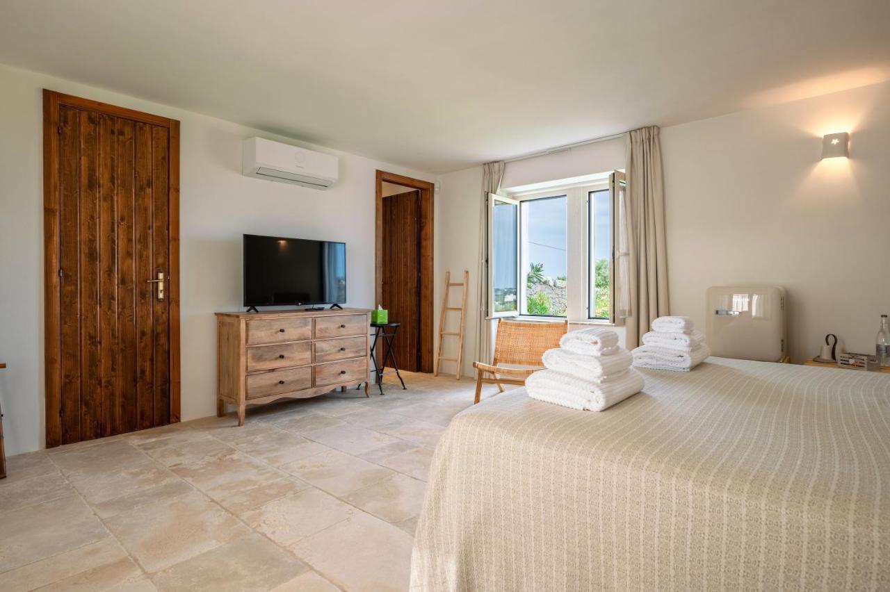 Acres Itria Villa โลโกโรตอนโด ภายนอก รูปภาพ