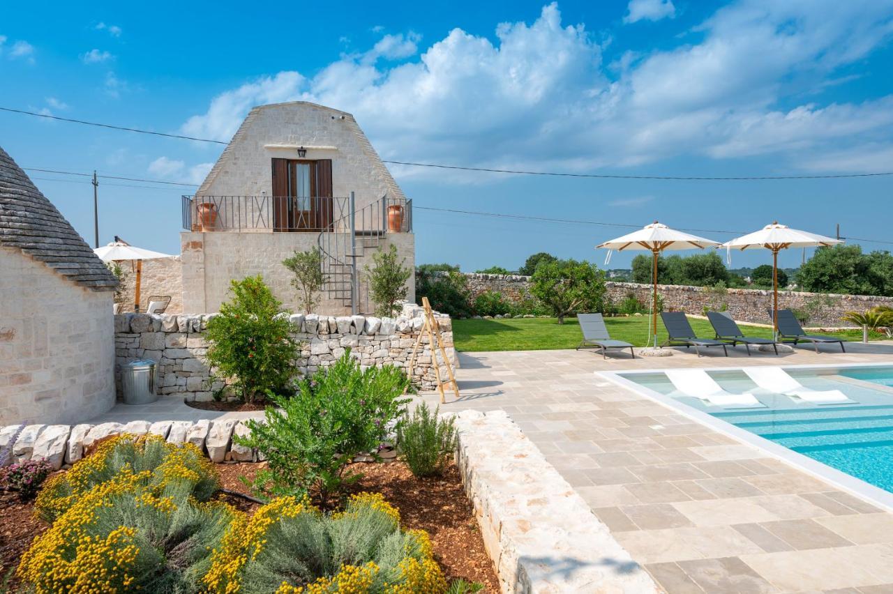 Acres Itria Villa โลโกโรตอนโด ภายนอก รูปภาพ