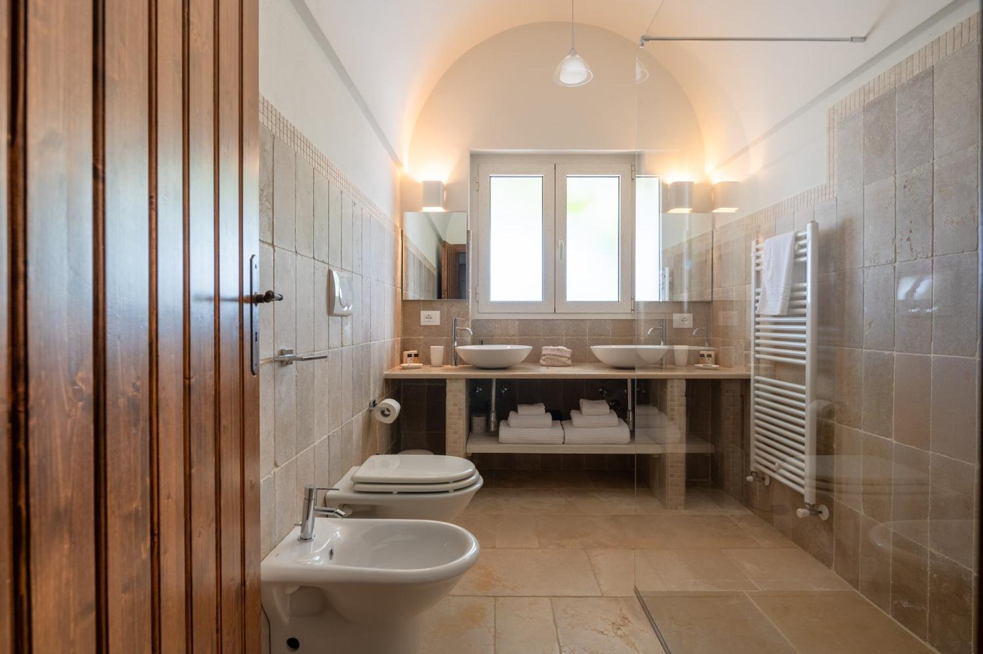 Acres Itria Villa โลโกโรตอนโด ภายนอก รูปภาพ